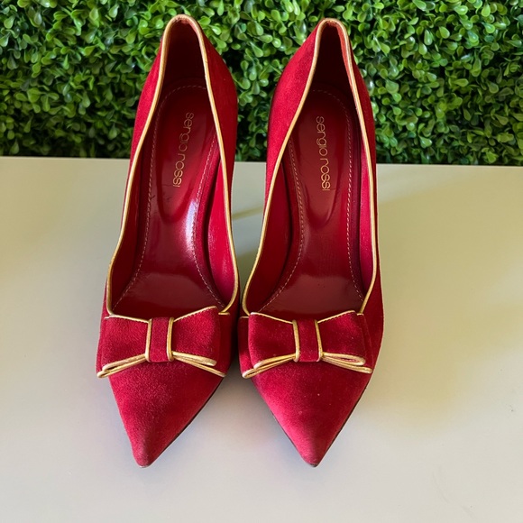 Shoes - Picture 1 of 7